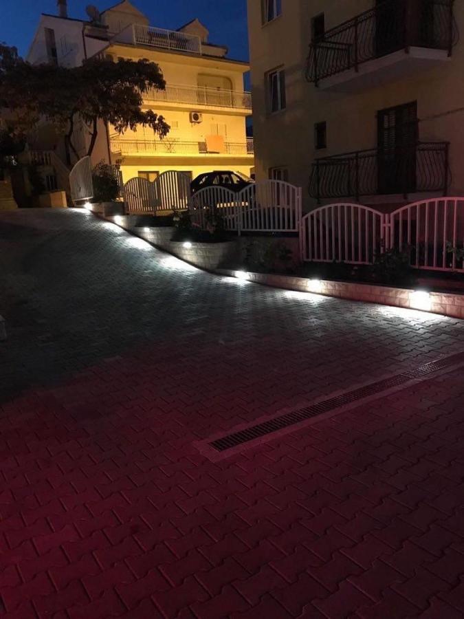 Apartament Dinko Stobreč Zewnętrze zdjęcie